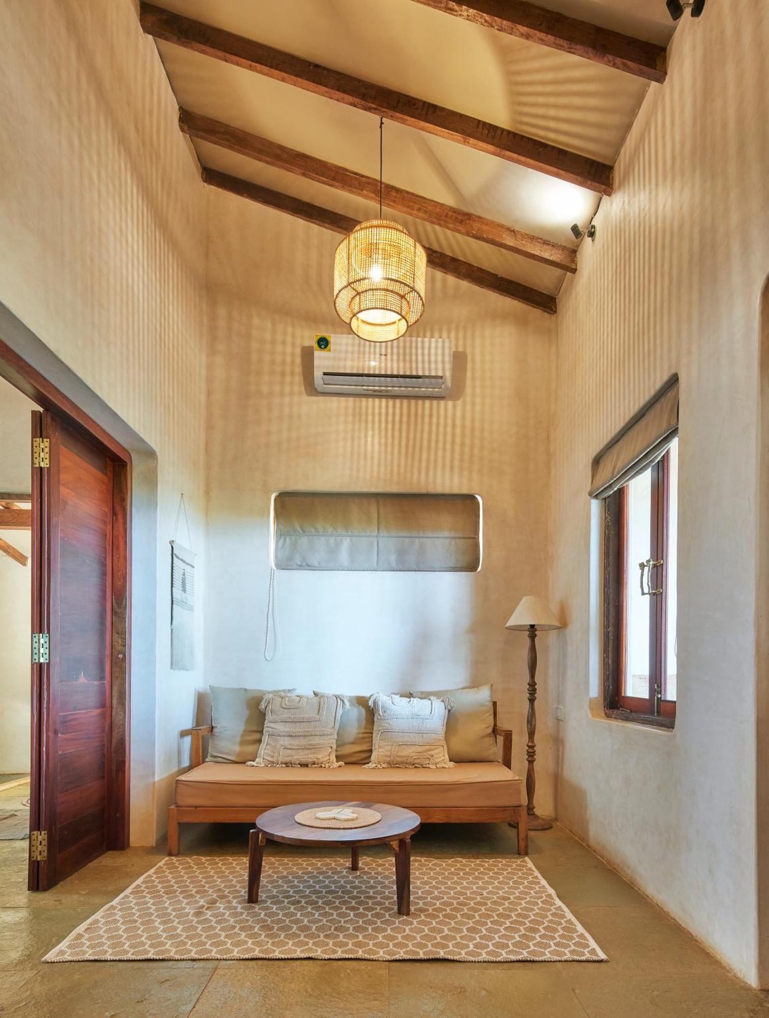 Vaayu Kula Mandrem Hotel ภายนอก รูปภาพ